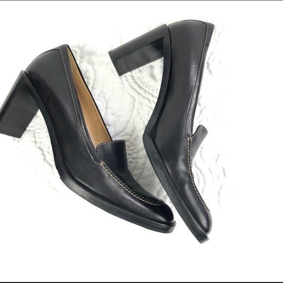 Gucci Shoes - 🎉 Final Sale 🎉🌸🌺 GUCCI Double Stitch Loafer size 8 🌸🌺